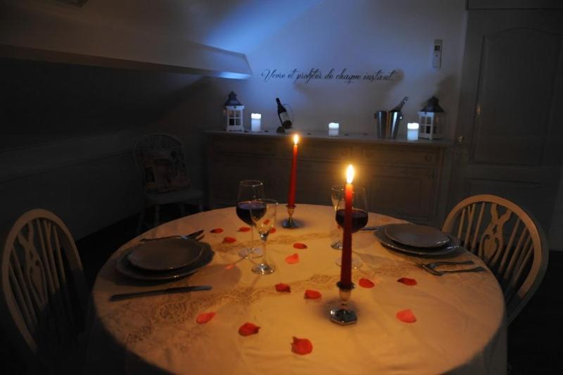 Ecrin D' Amour Suite Romantique Avec Jacuzzi Castels Esterno foto